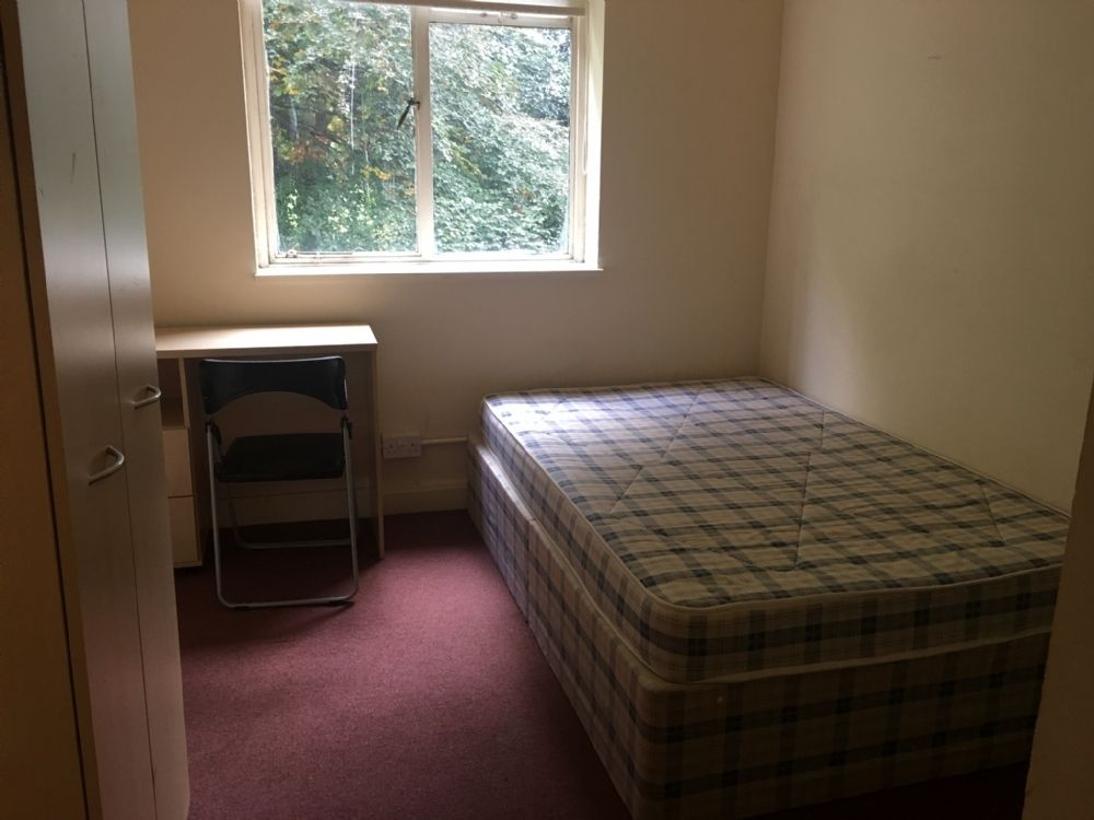 1 bedroom house share for rent in Montgomery House, Demesne Road, Manchester, M16